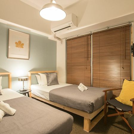 Uro Apartment Osaka Esterno foto