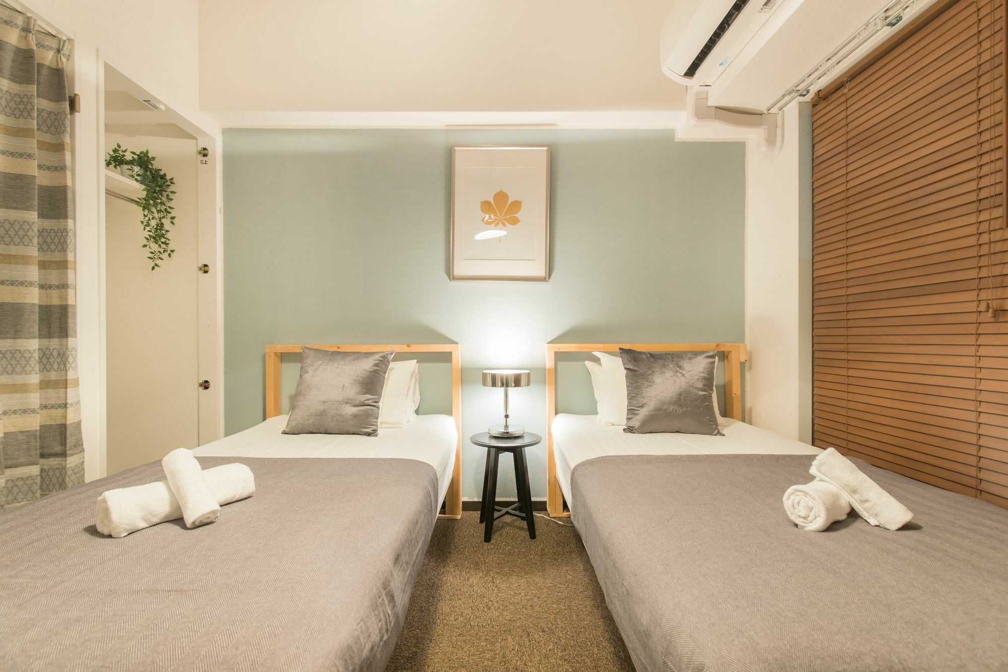 Uro Apartment Osaka Esterno foto